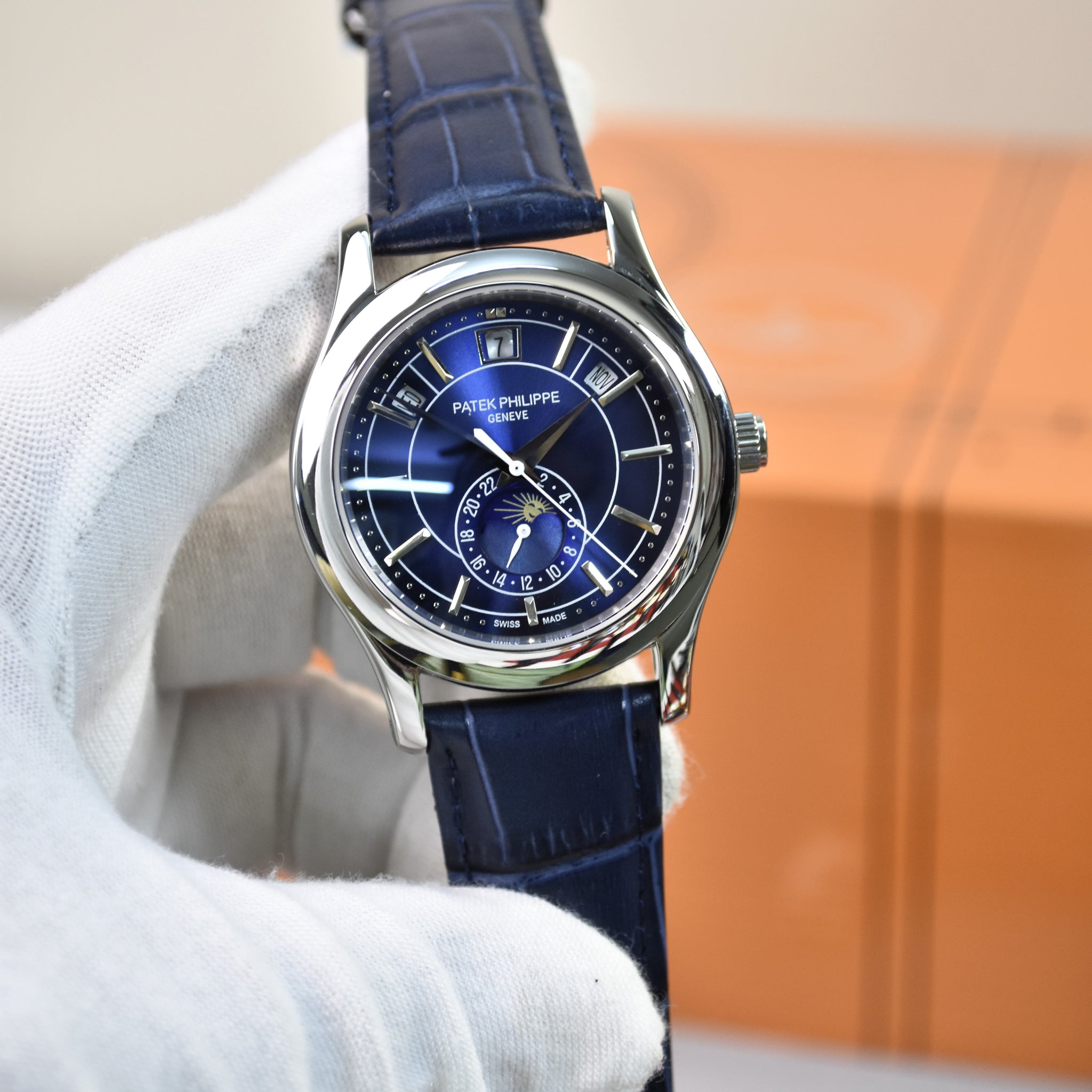 ANNUAL CALENDER AUTO 38MM SILVER BLUE