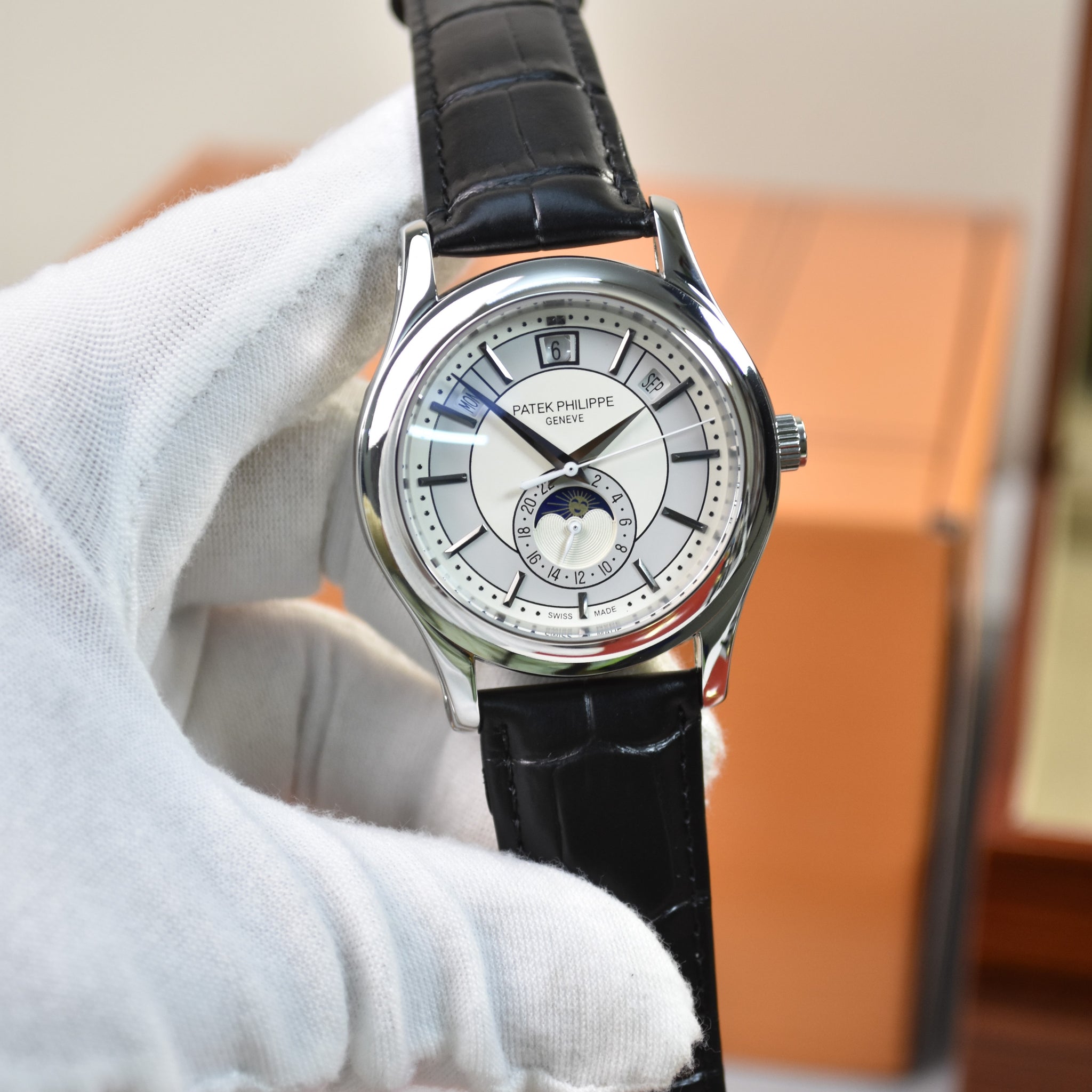 ANNUAL CALENDER AUTO 38MM SILVER WHITE