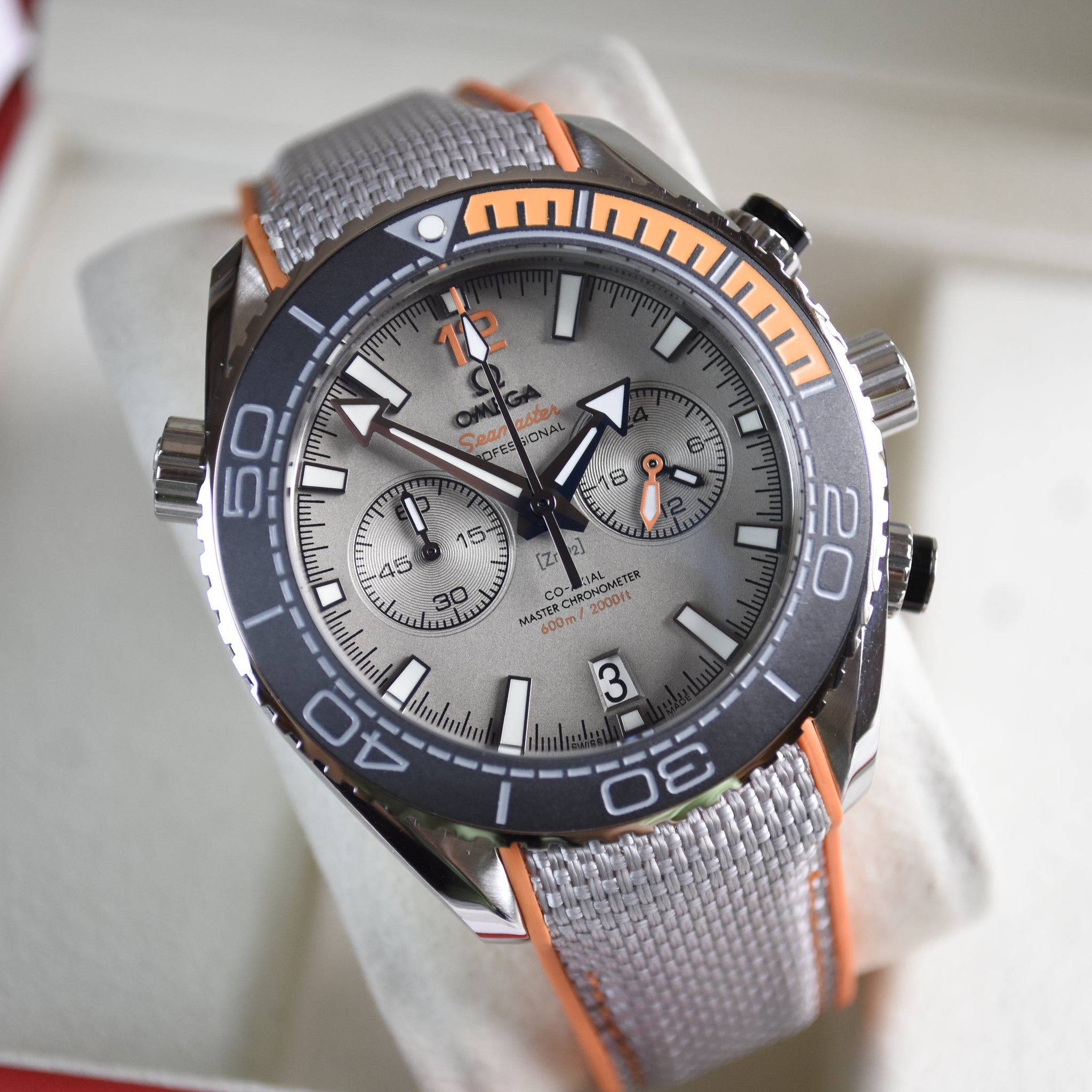 PLANET OCEAN QUARTZ CHRONOGRAPH STRAP ORANGE GREY