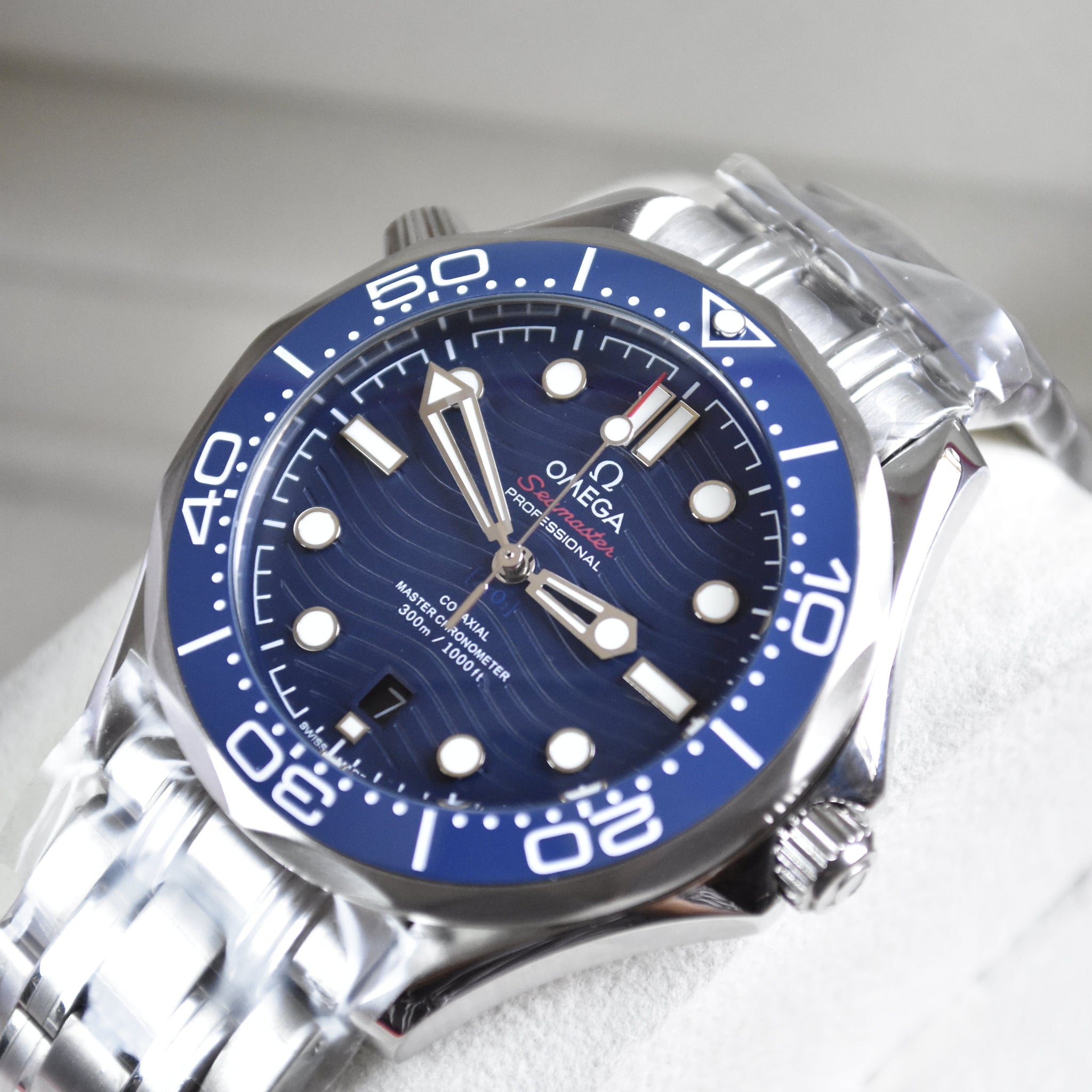 SEAMASTER AUTO SILVER  BLUE DAIL