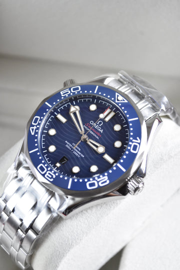 SEAMASTER AUTO SILVER  BLUE DAIL