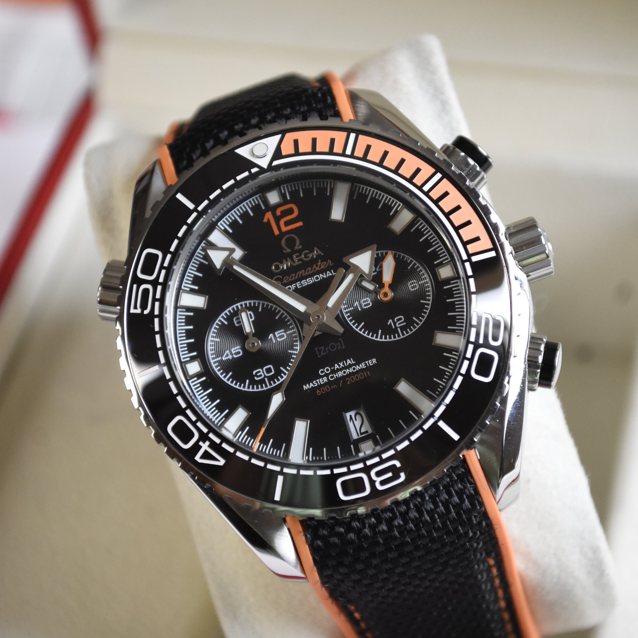 PLANET OCEAN QUARTZ CHRONOGRAPH STRAP ORANGE BLACK