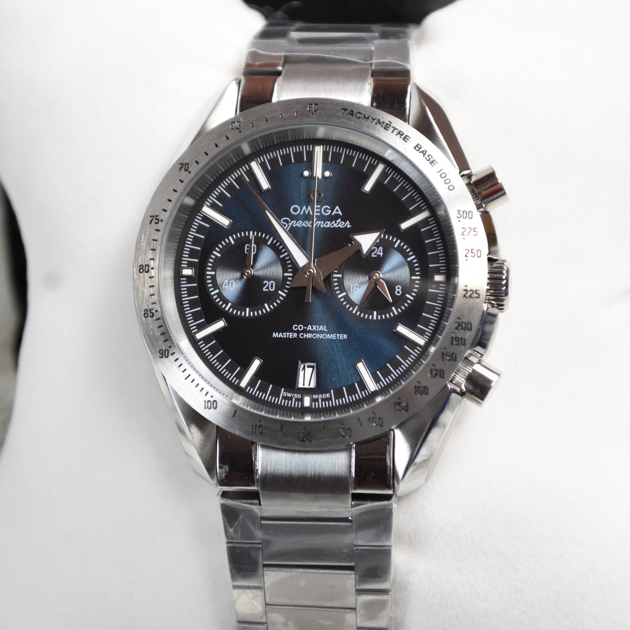 SPEEDMASTER CHRONOMETER CHAIN SILVER BLUE DAIL