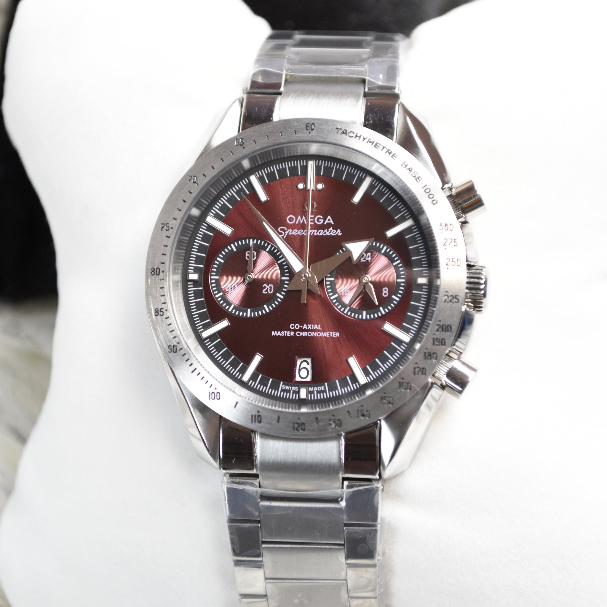 SPEEDMASTER CHRONOMETER CHAIN SILVER RED DAIL