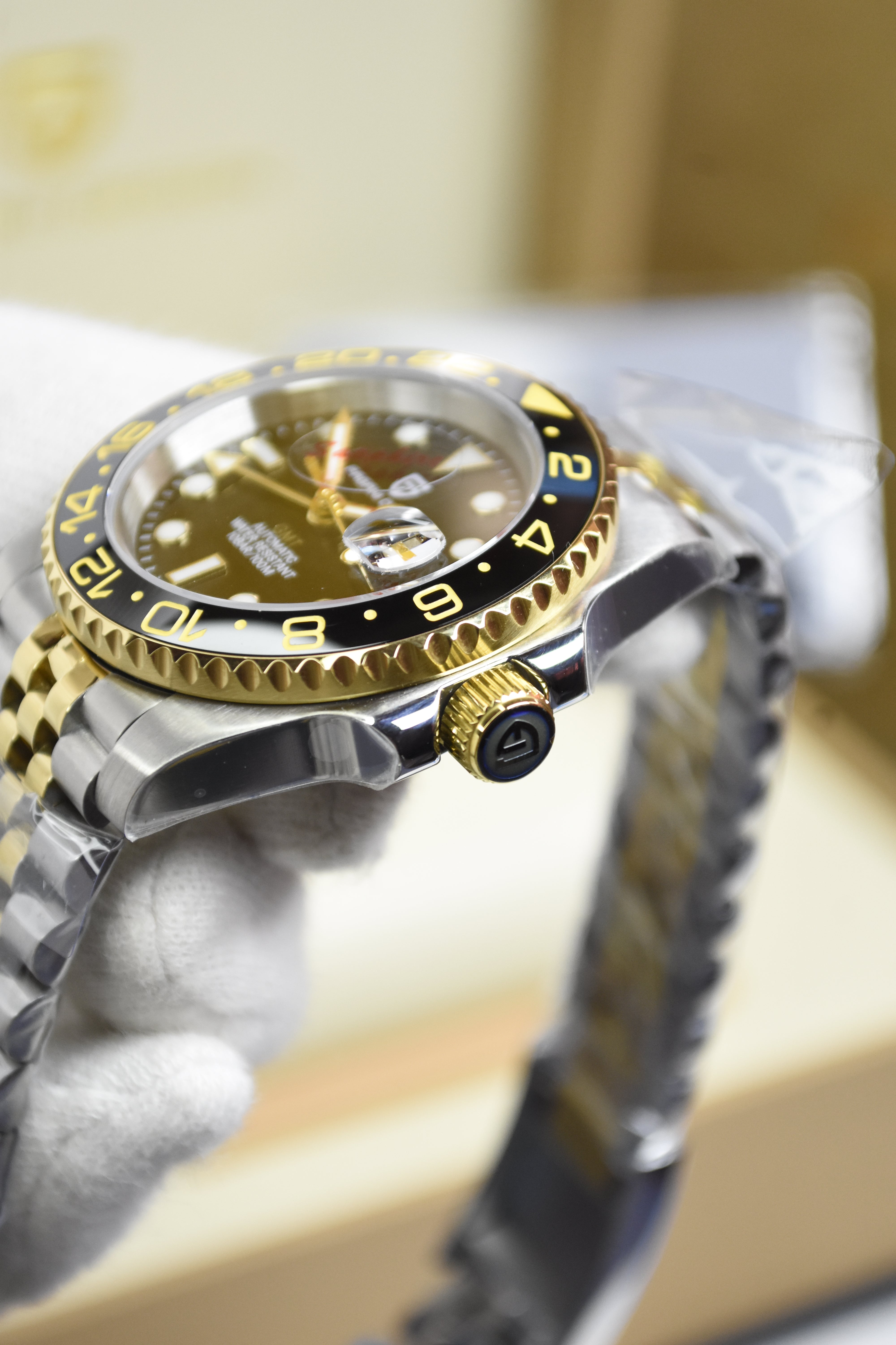 Pagani DesignPD-1662自動巻き GMT 腕時計 ゴールド ▶️ Pagani Design PD-1662 Gold | Sapphire Crystal | 316L