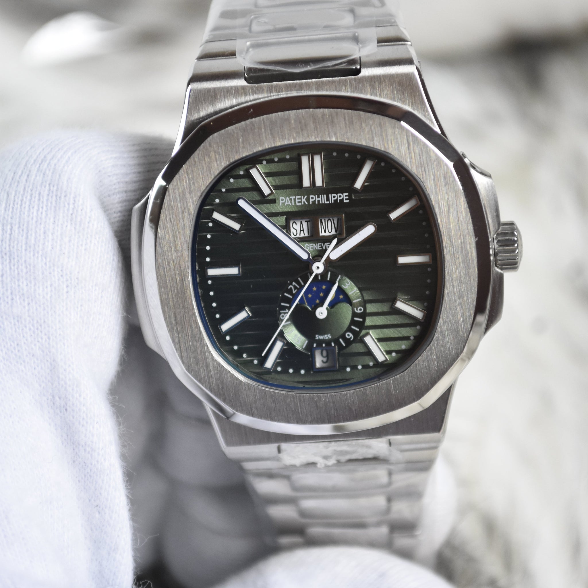 NAUTILUS CALENDER AUTO SILVER OLIVE GREEN (ZP)
