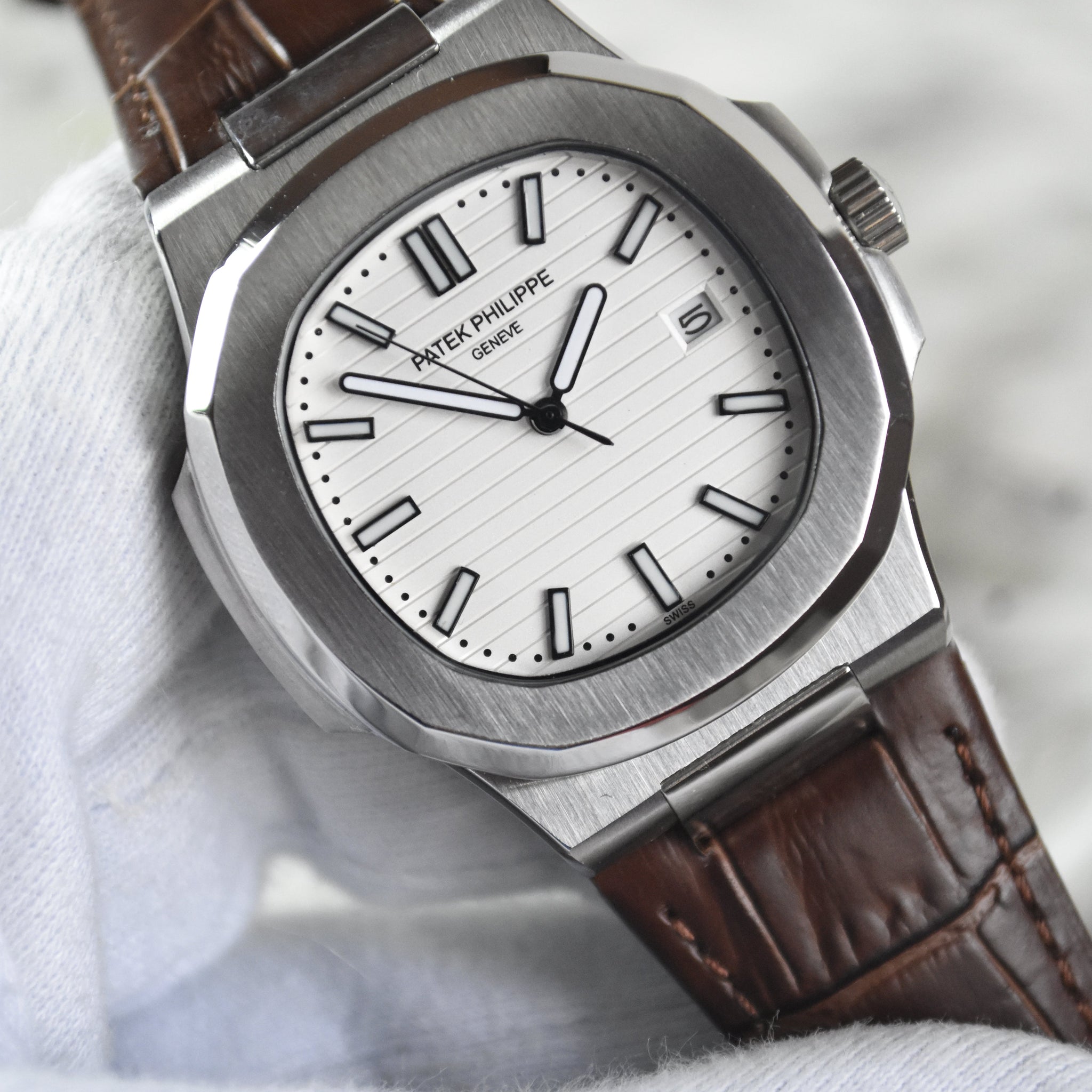 PP NAUTILUS AUTO STRAP SILVER WHITE (ZP)