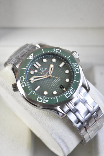 SEAMASTER AUTO SILVER GREEN DAIL