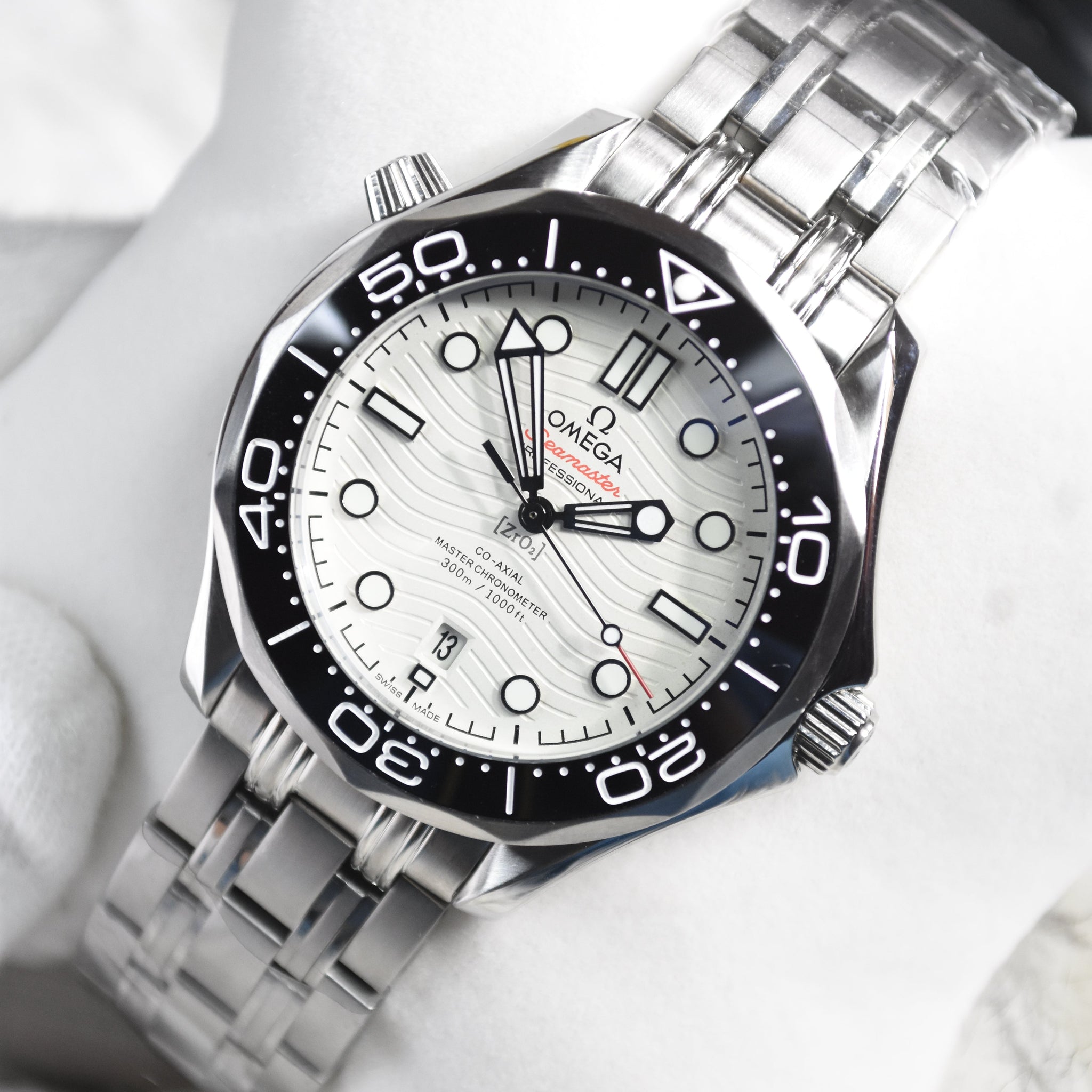 SEAMASTER AUTO SILVER WHITE DAIL