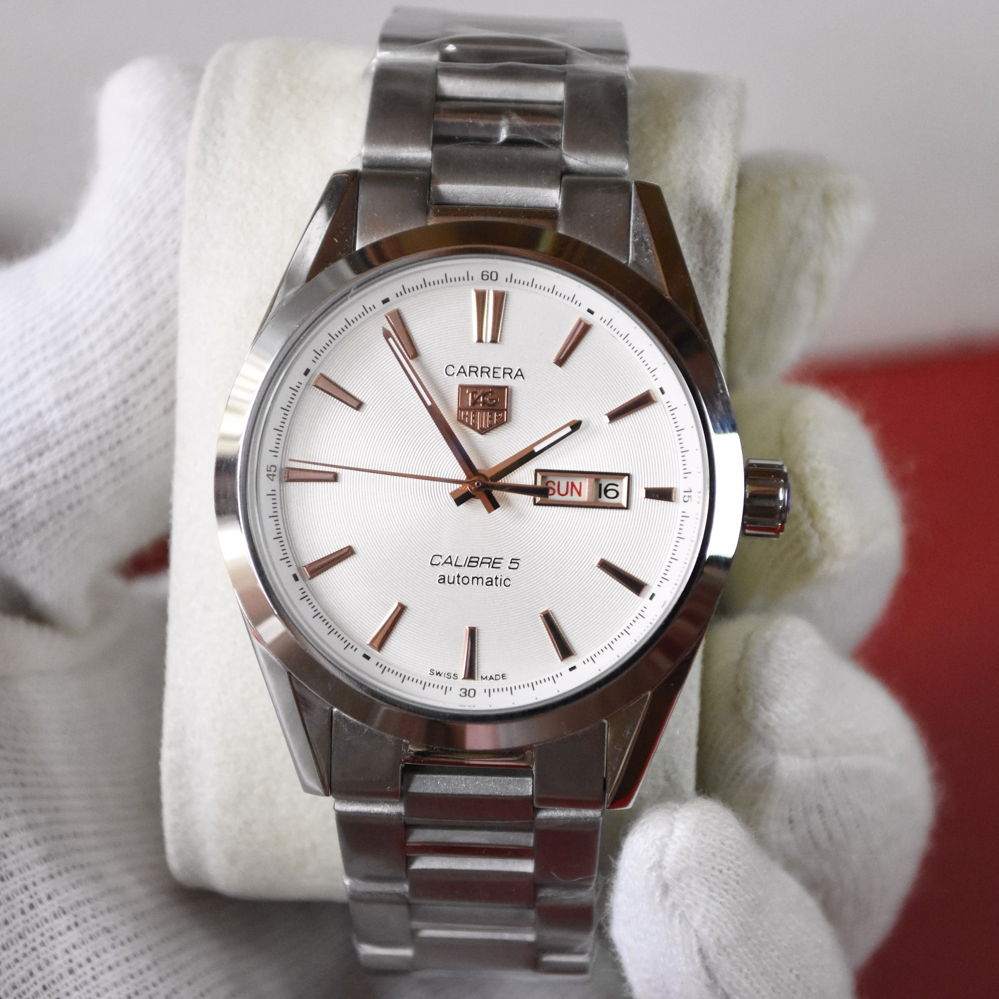 CALIBER 5 AUTO DAYDATE SILVER WHITE DAIL